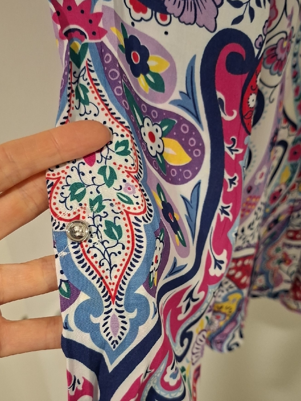 FDJ Vibrant Rainbow Paisley Viscose V-neck Blouse w/ Roll-tab Sleeves (US 14) - Picture 3 of 8